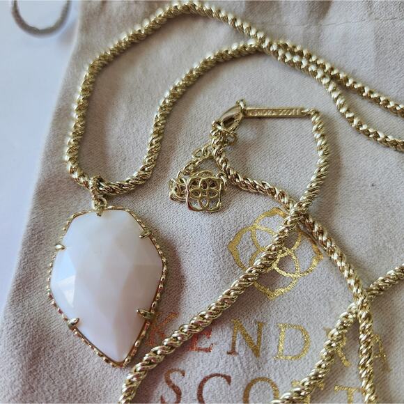 KENDRA SCOTT CORLEY WHITE AND GOLD NECKLACE - Picture 8 of 8